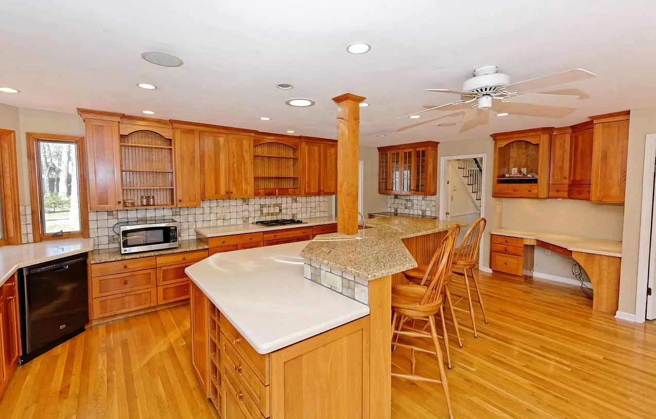 Kitchen Before 2H23